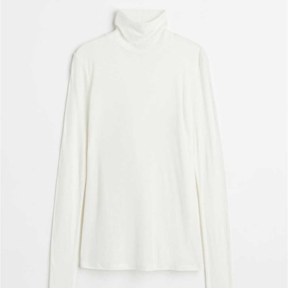 Lightweight Turtleneck Top